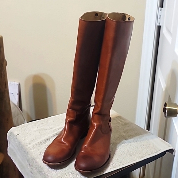 FRYE Boots Riding Boots. - Picture 3 of 11